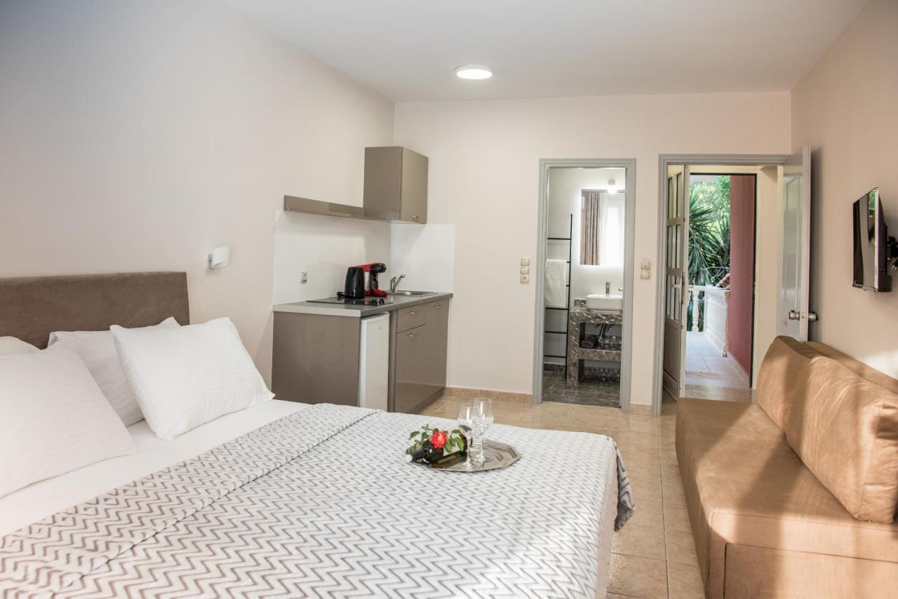 Avyssos Residents Aparthotel กาลามากี ภายนอก รูปภาพ