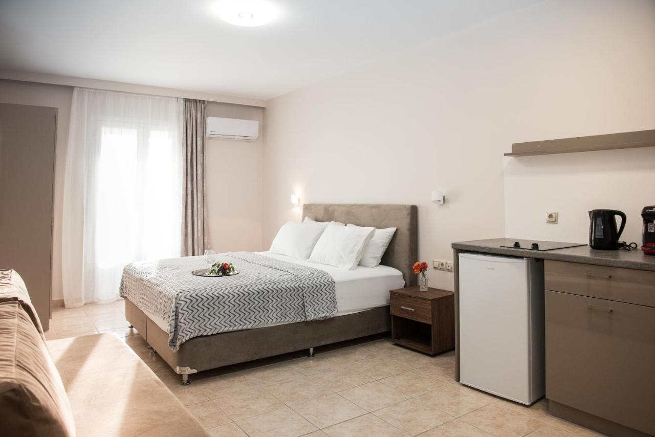 Avyssos Residents Aparthotel กาลามากี ภายนอก รูปภาพ