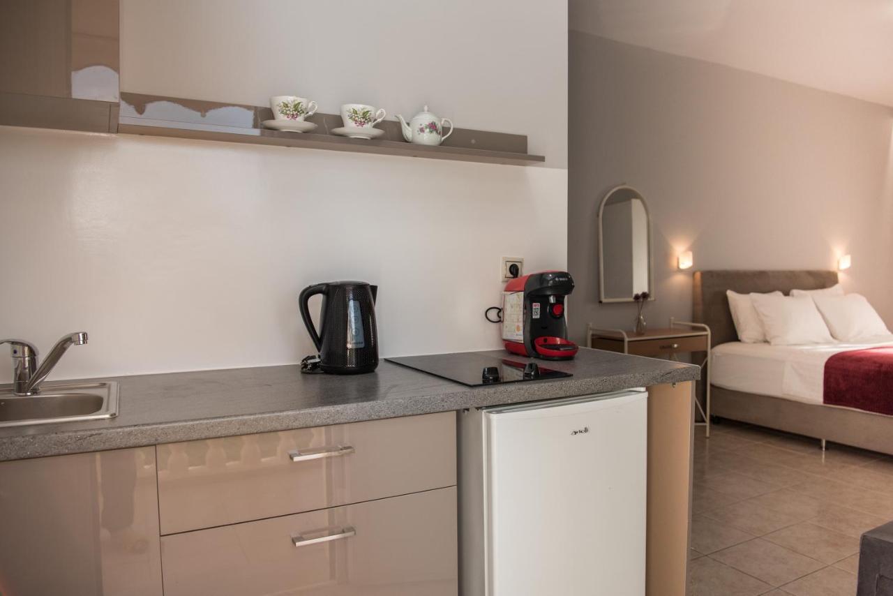 Avyssos Residents Aparthotel กาลามากี ภายนอก รูปภาพ