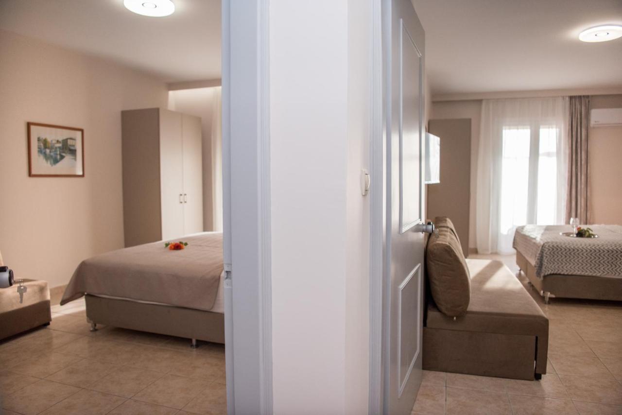 Avyssos Residents Aparthotel กาลามากี ภายนอก รูปภาพ