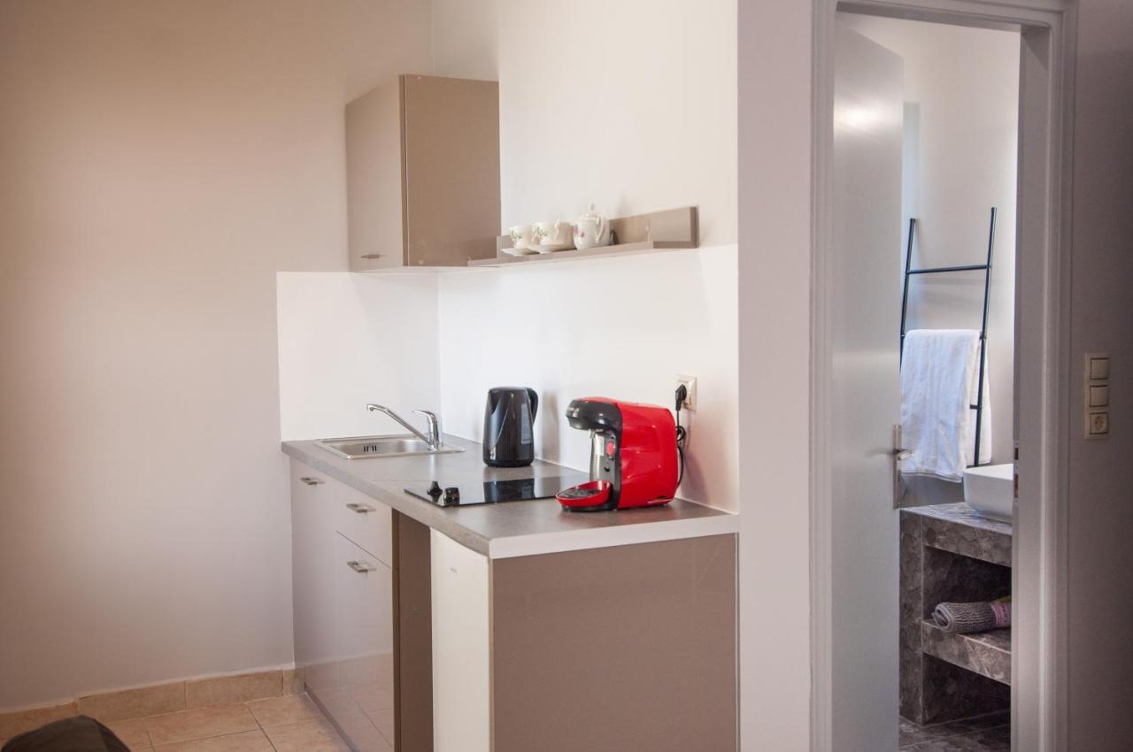 Avyssos Residents Aparthotel กาลามากี ภายนอก รูปภาพ