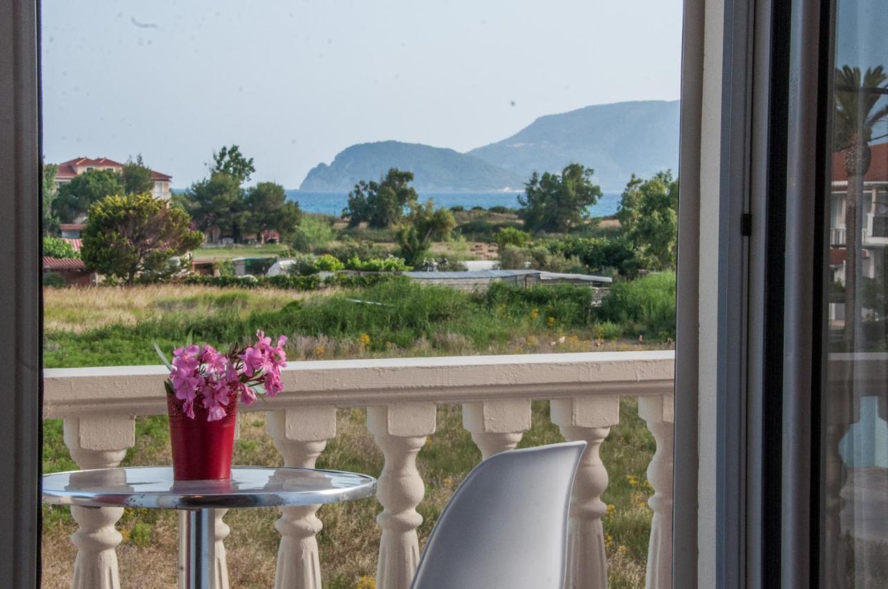 Avyssos Residents Aparthotel กาลามากี ภายนอก รูปภาพ
